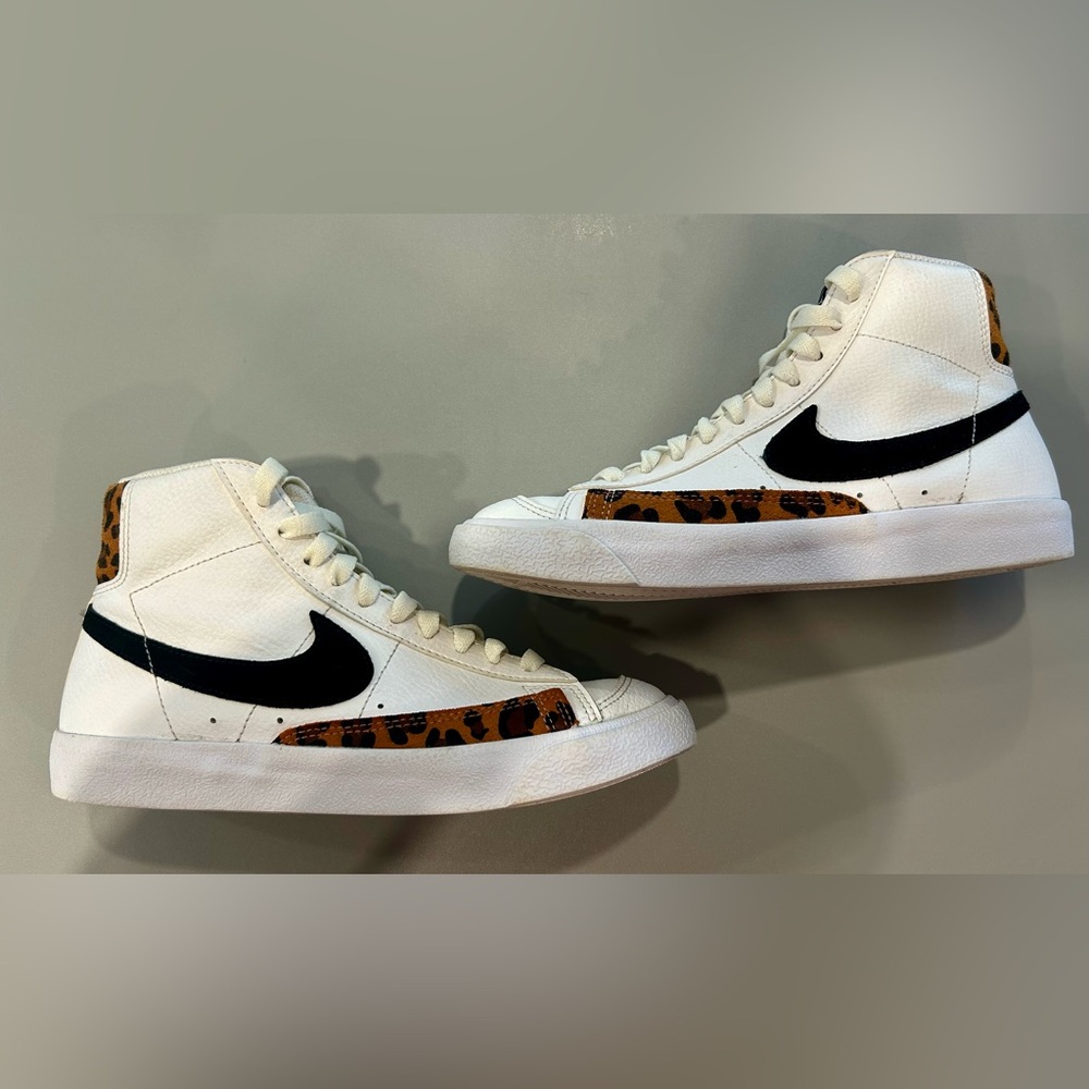 Women's Nike Blazer Mid Top '77 White/Black Leopard Sneakers Sz 7 Athletic Gym